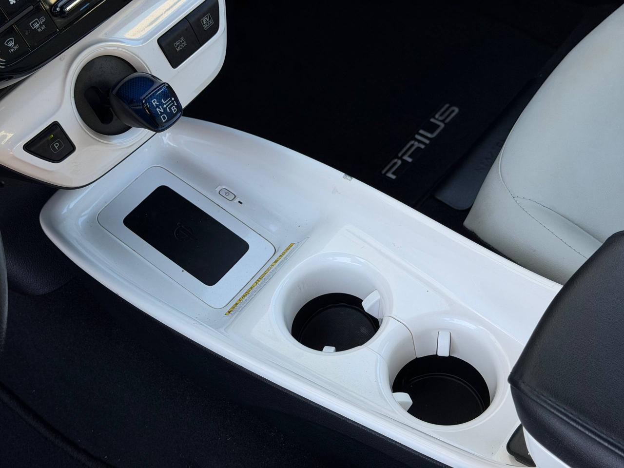 Toyota Prius Two Eco 2016