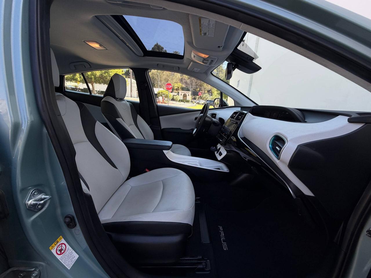 Toyota Prius Two Eco 2016