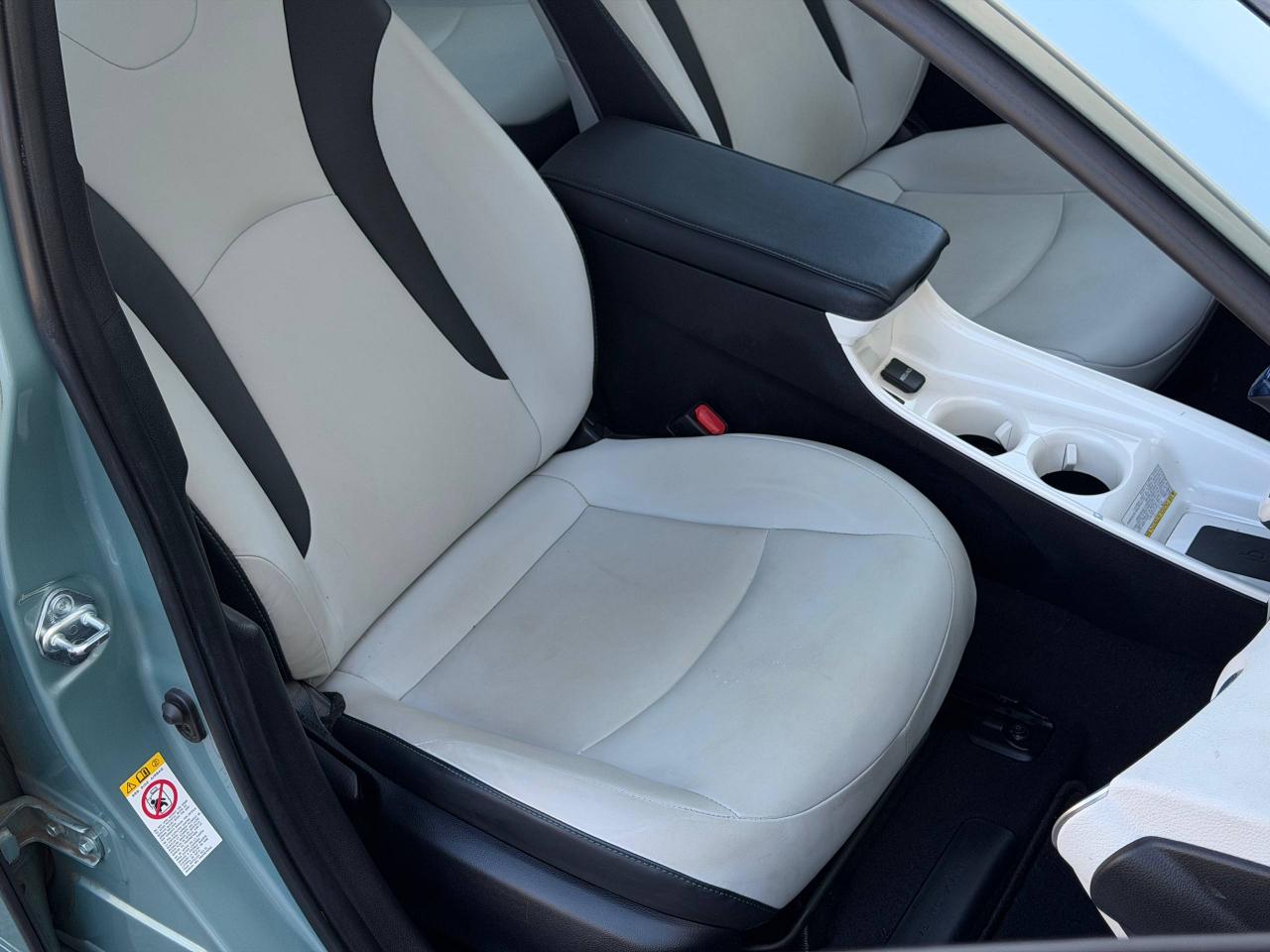 Toyota Prius Two Eco 2016
