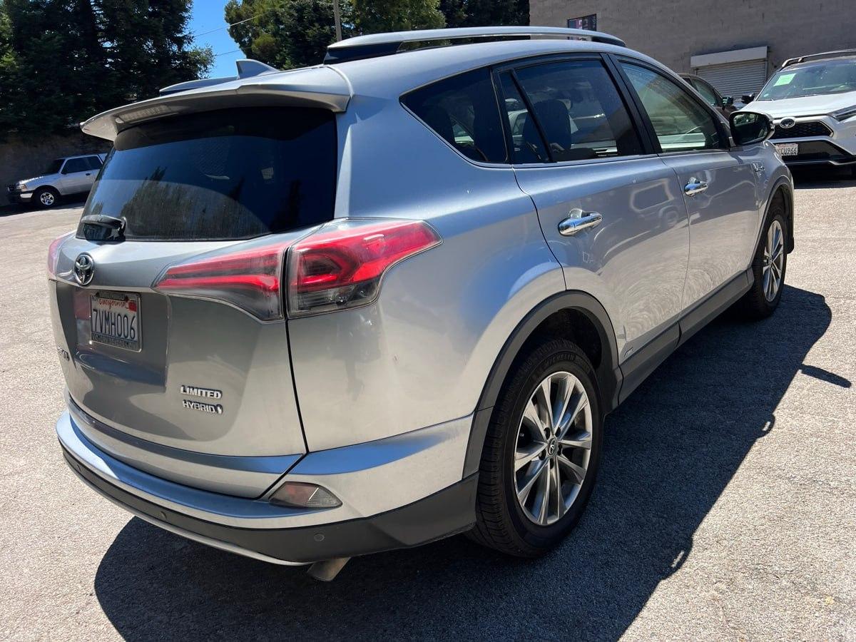 Toyota RAV4 Hybrid Limited 2017