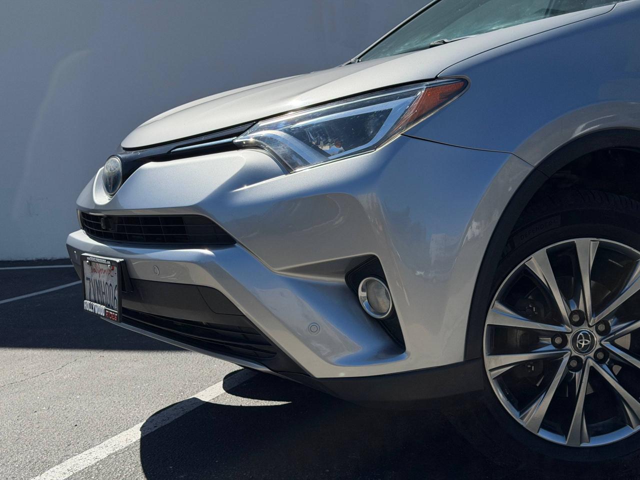Toyota RAV4 Hybrid Limited 2017