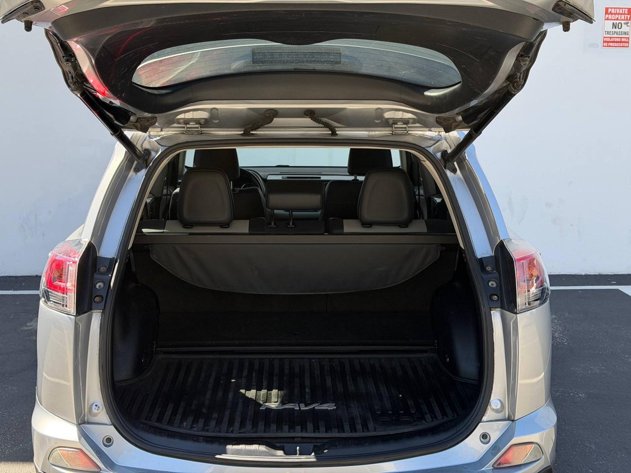 Toyota RAV4 Hybrid Limited 2017