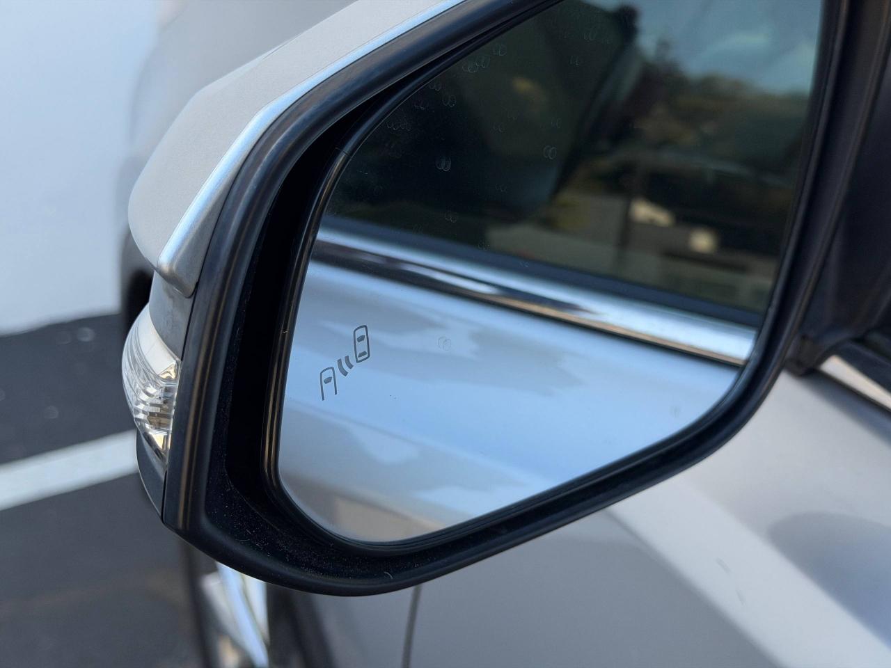 Toyota RAV4 Hybrid Limited 2017