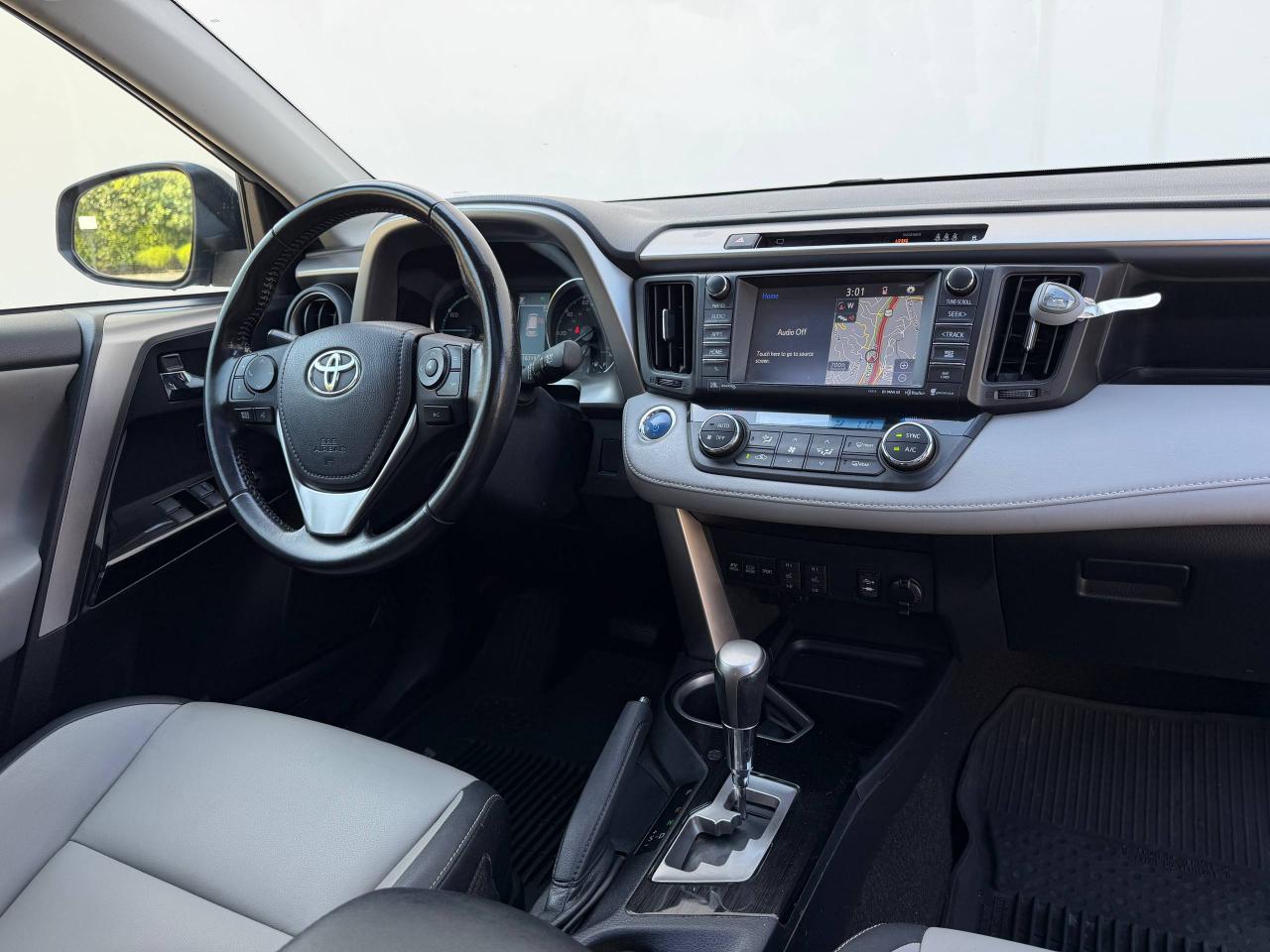 Toyota RAV4 Hybrid Limited 2017