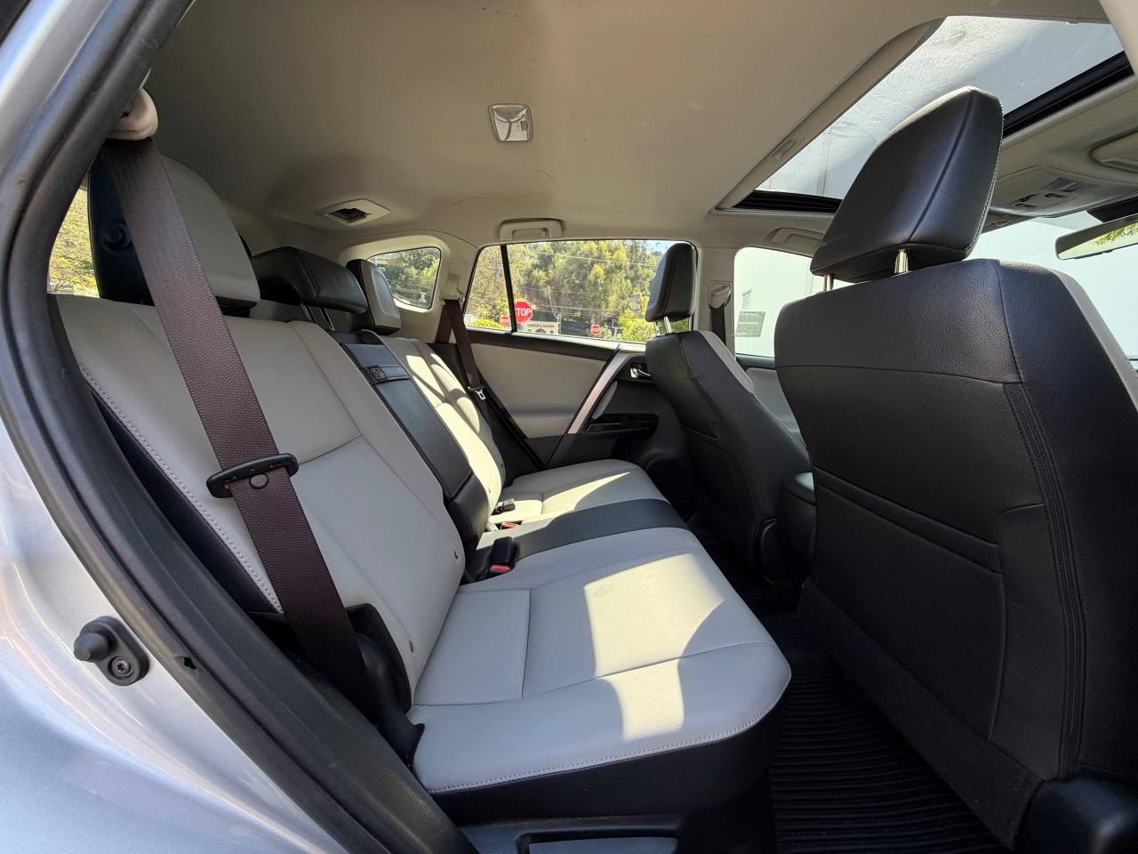 Toyota RAV4 Hybrid Limited 2017