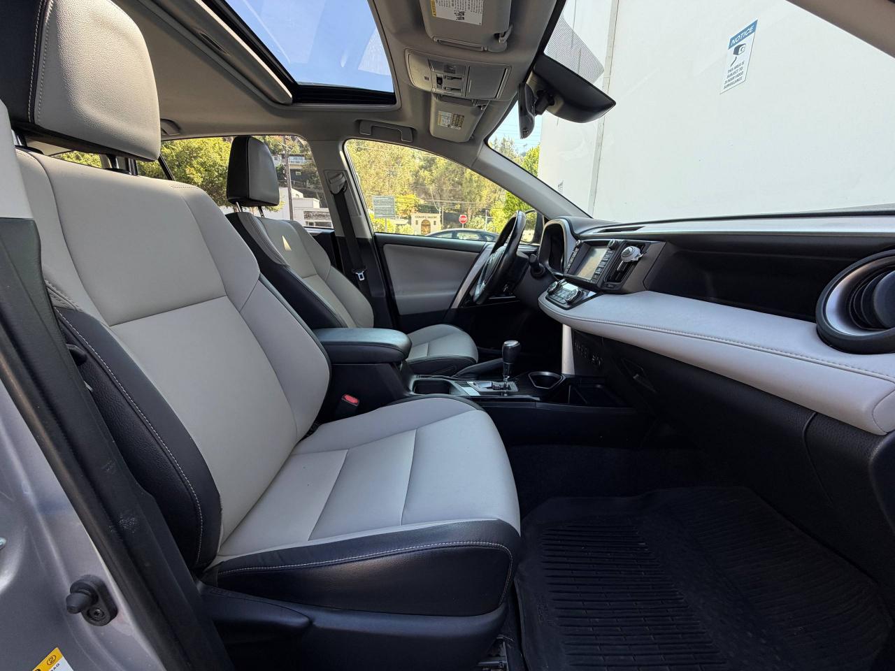 Toyota RAV4 Hybrid Limited 2017