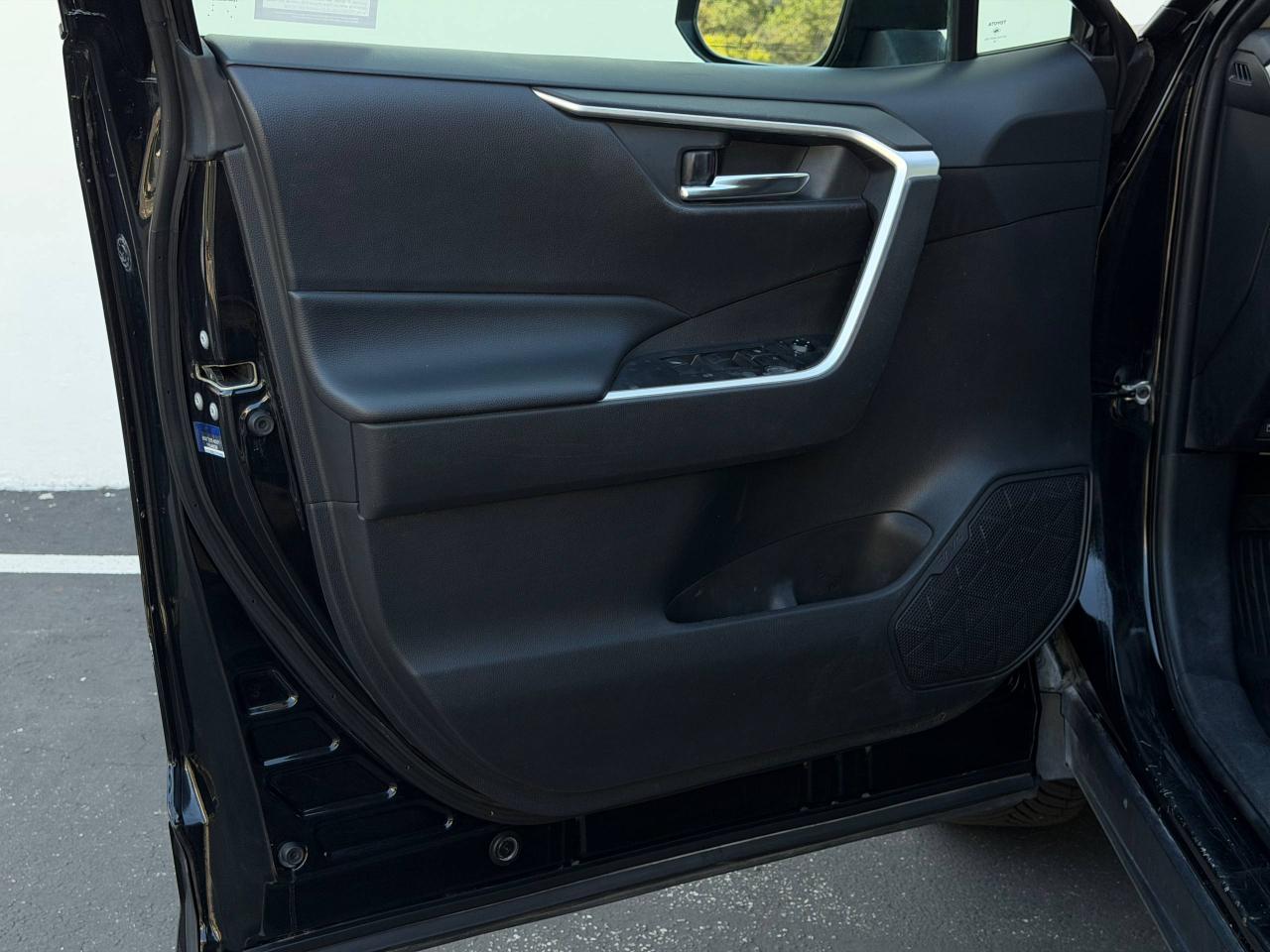 Toyota RAV4 Hybrid XLE 2020