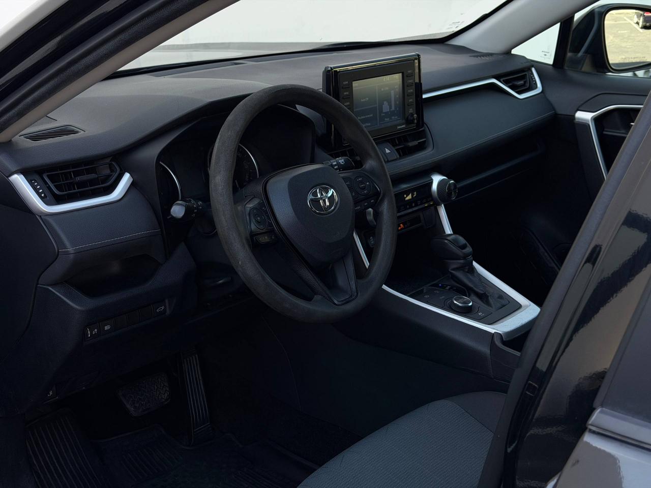 Toyota RAV4 Hybrid XLE 2020