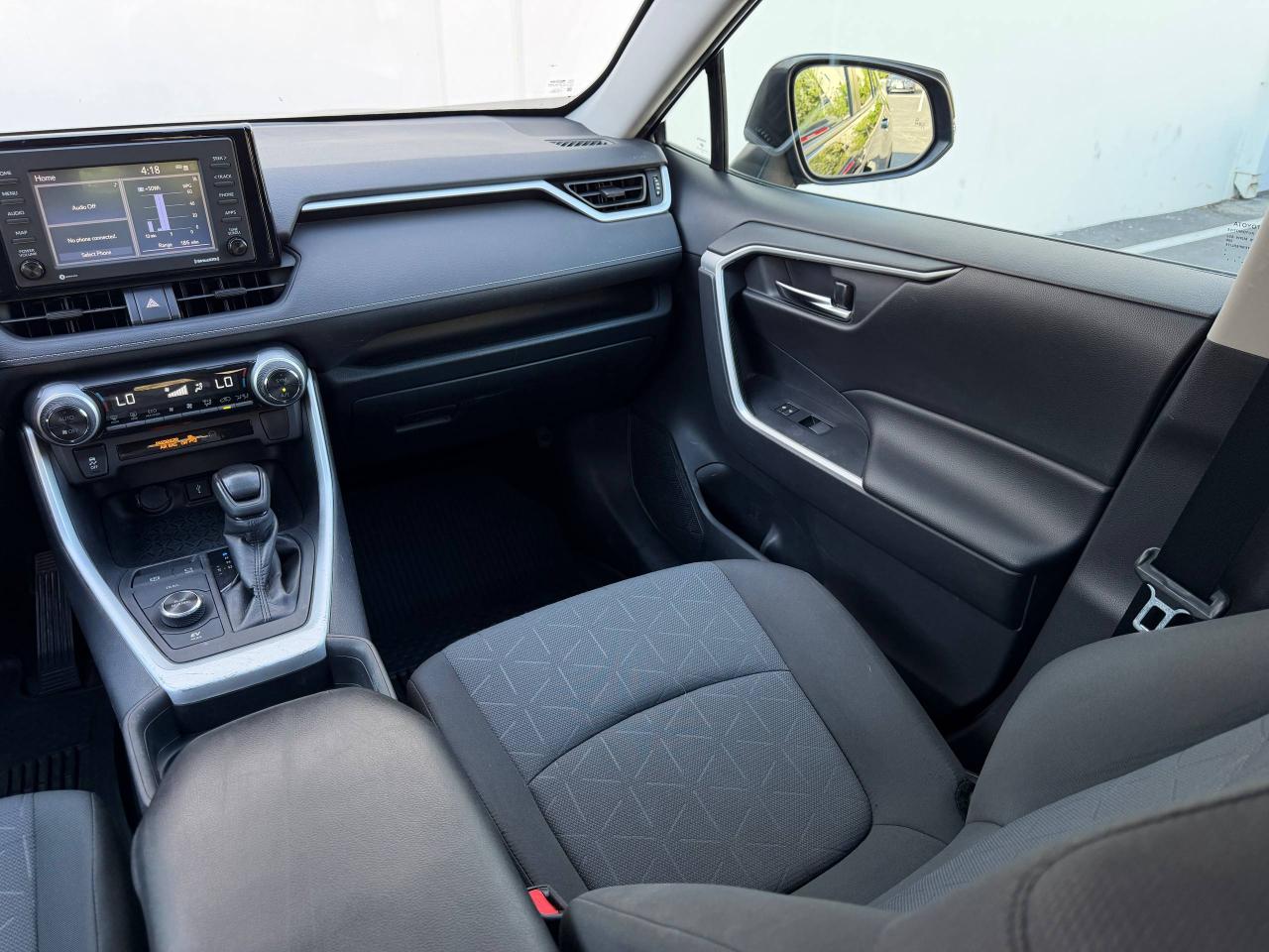 Toyota RAV4 Hybrid XLE 2020