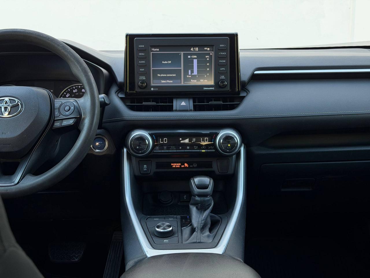 Toyota RAV4 Hybrid XLE 2020