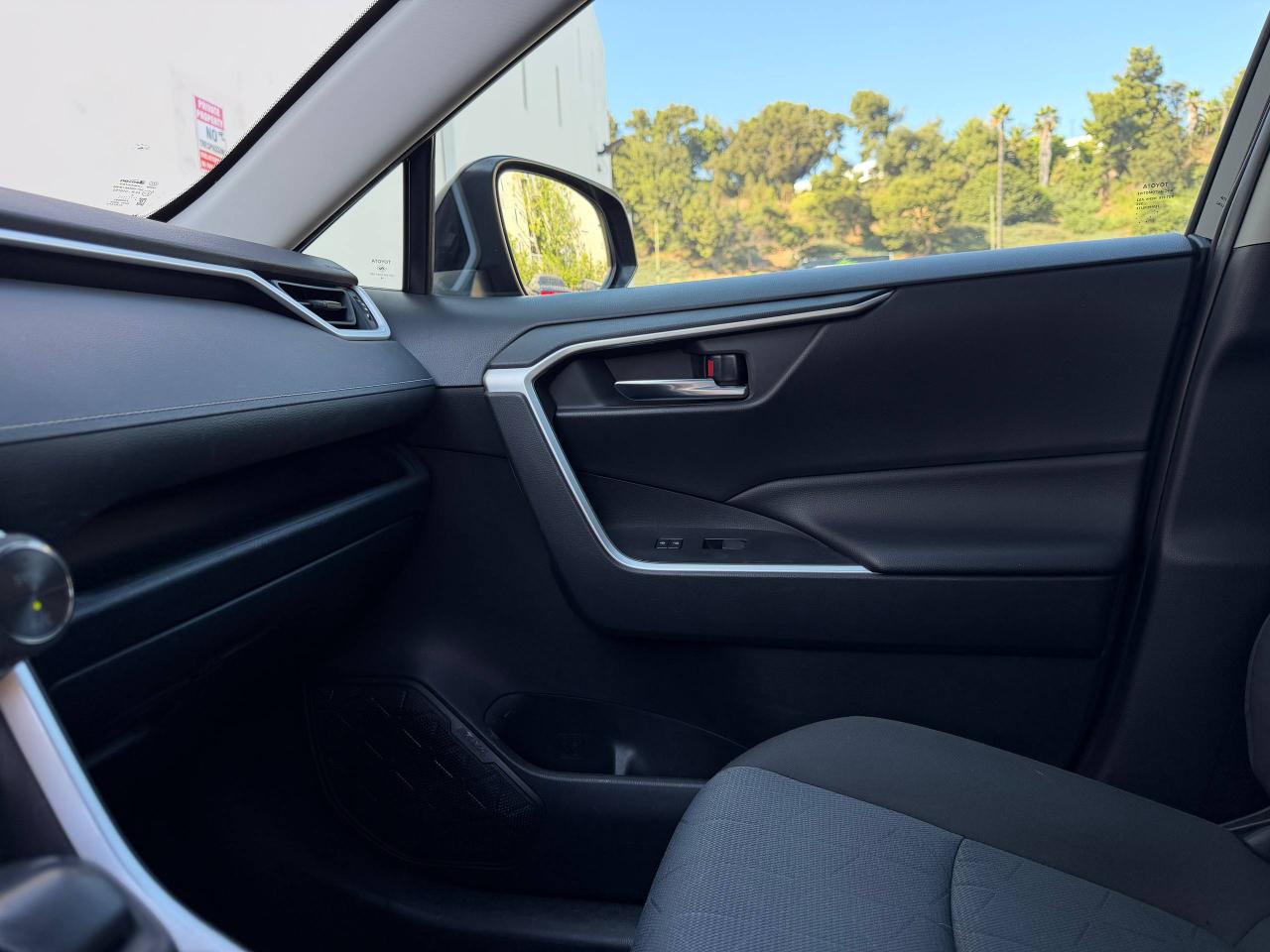 Toyota RAV4 Hybrid XLE 2020