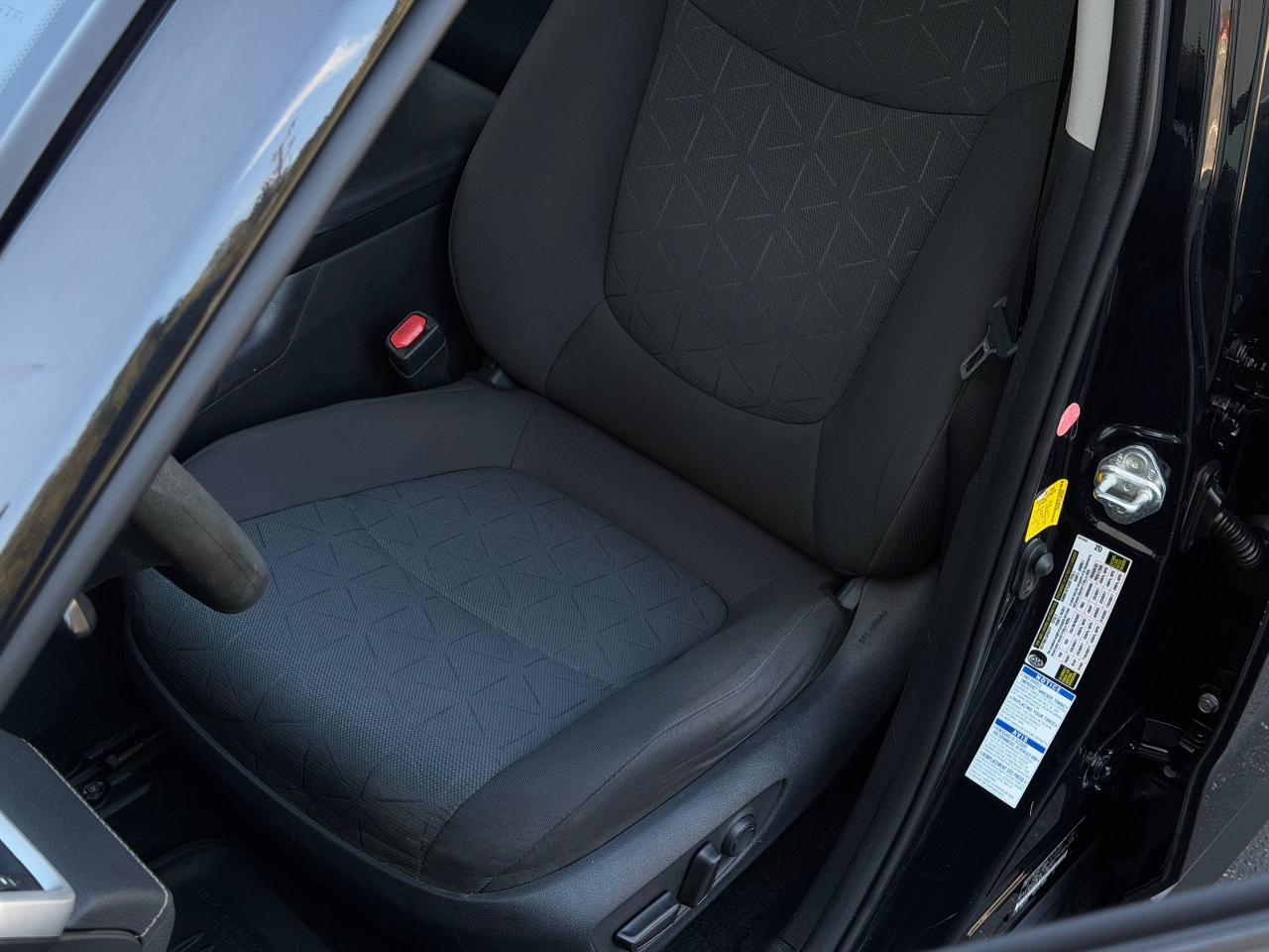 Toyota RAV4 Hybrid XLE 2020