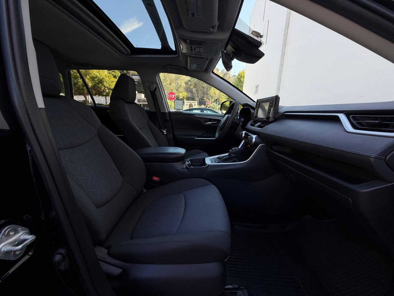 Toyota RAV4 Hybrid XLE 2020