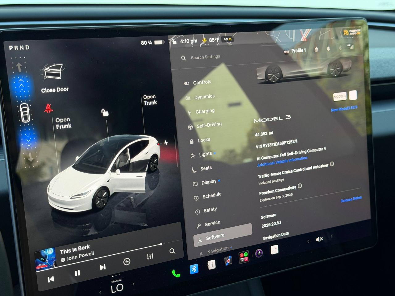 Tesla Model 3  2024