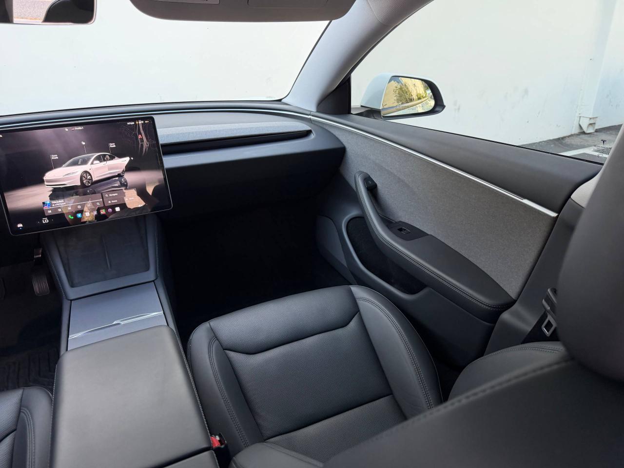 Tesla Model 3  2024