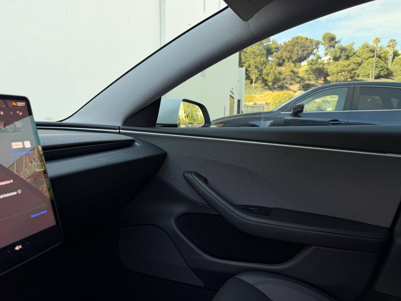 Tesla Model 3  2024