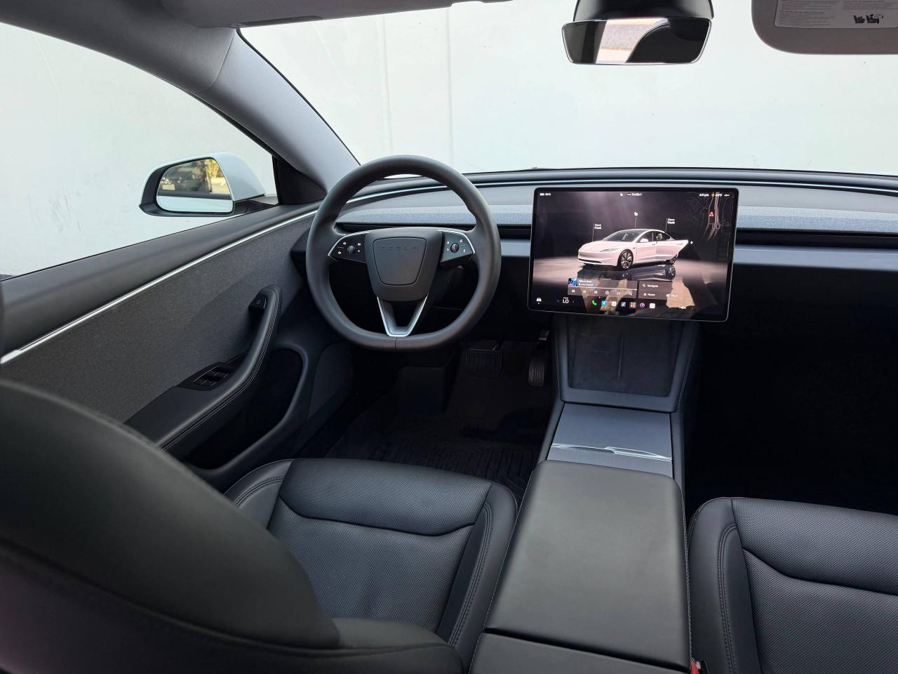 Tesla Model 3  2024