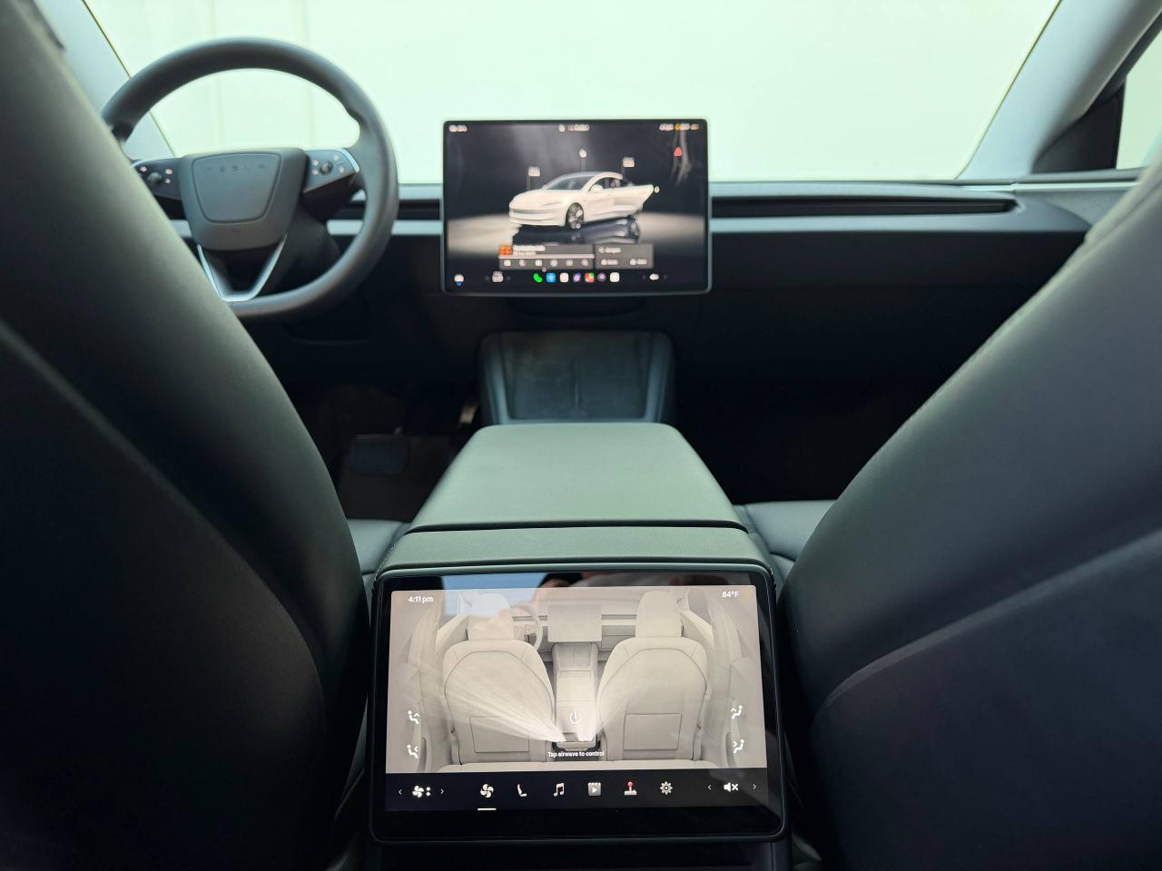 Tesla Model 3  2024