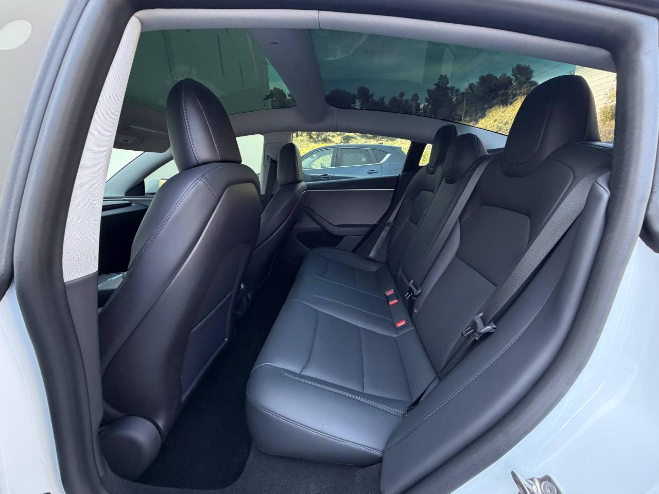 Tesla Model 3  2024