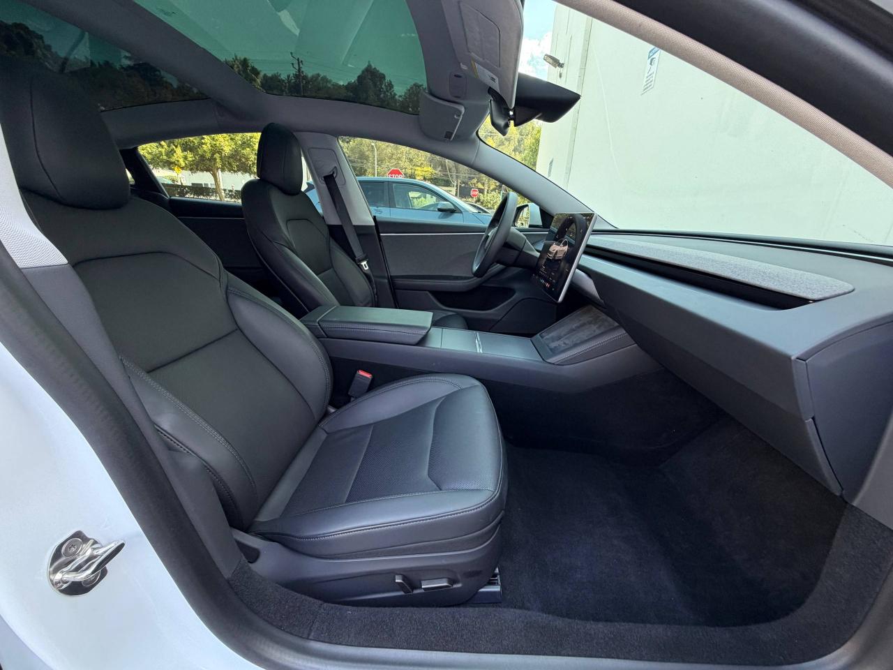 Tesla Model 3  2024