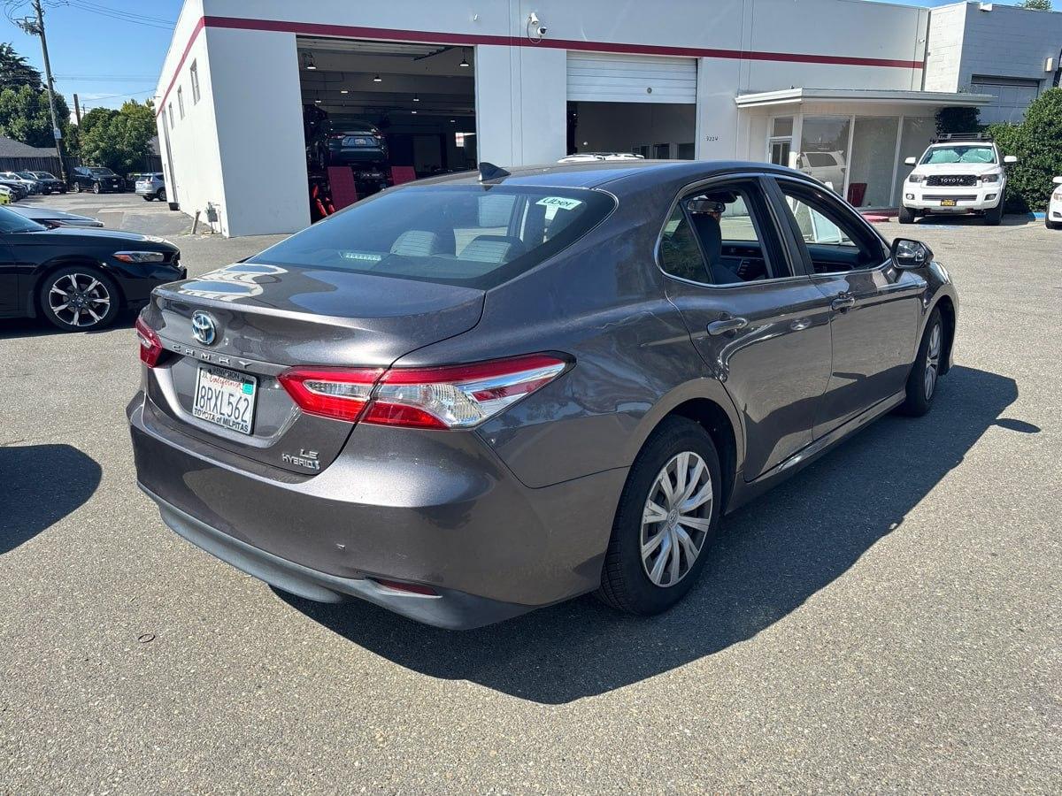 Toyota Camry Hybrid LE 2020