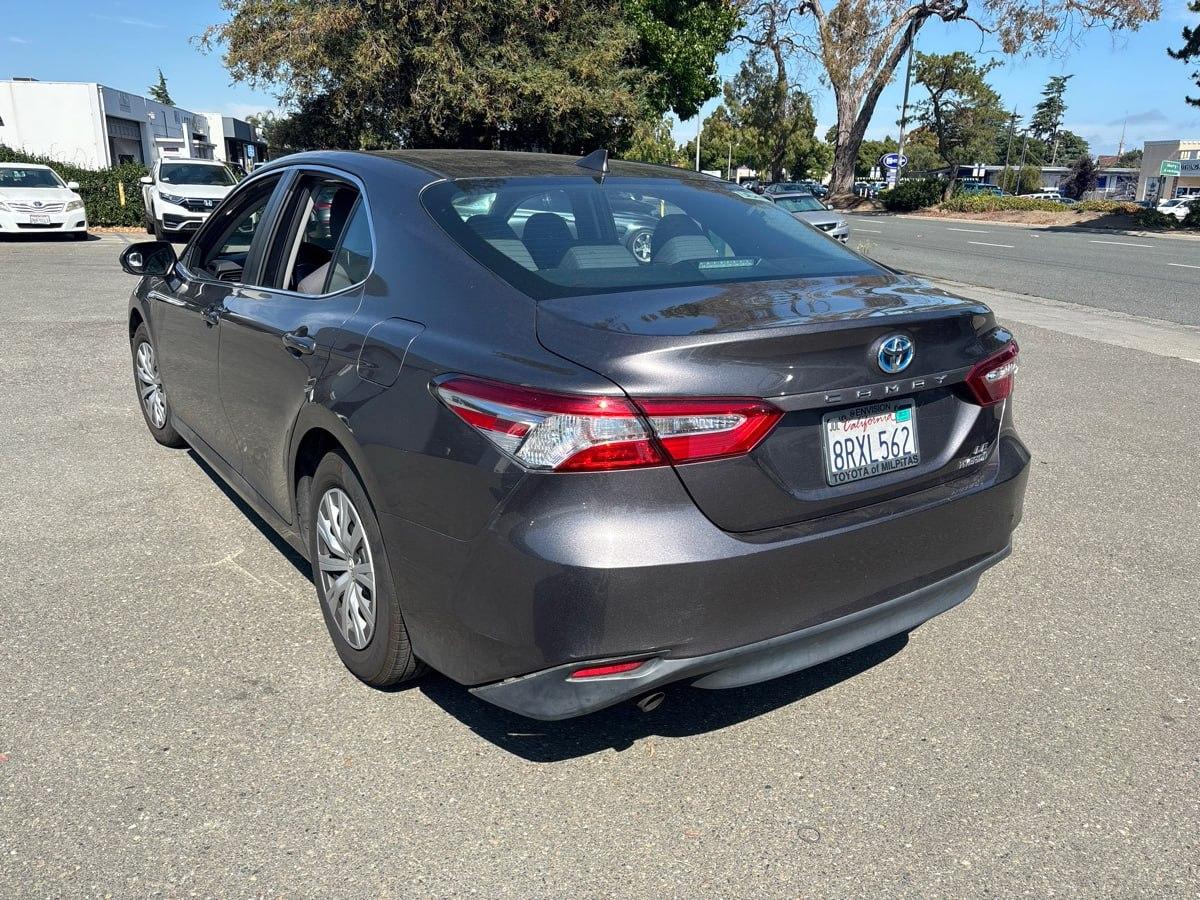 Toyota Camry Hybrid LE 2020