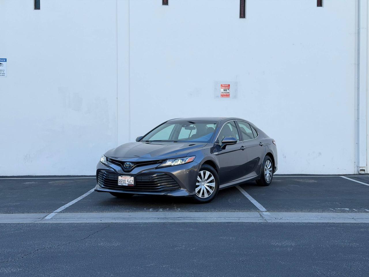 Toyota Camry Hybrid LE 2020