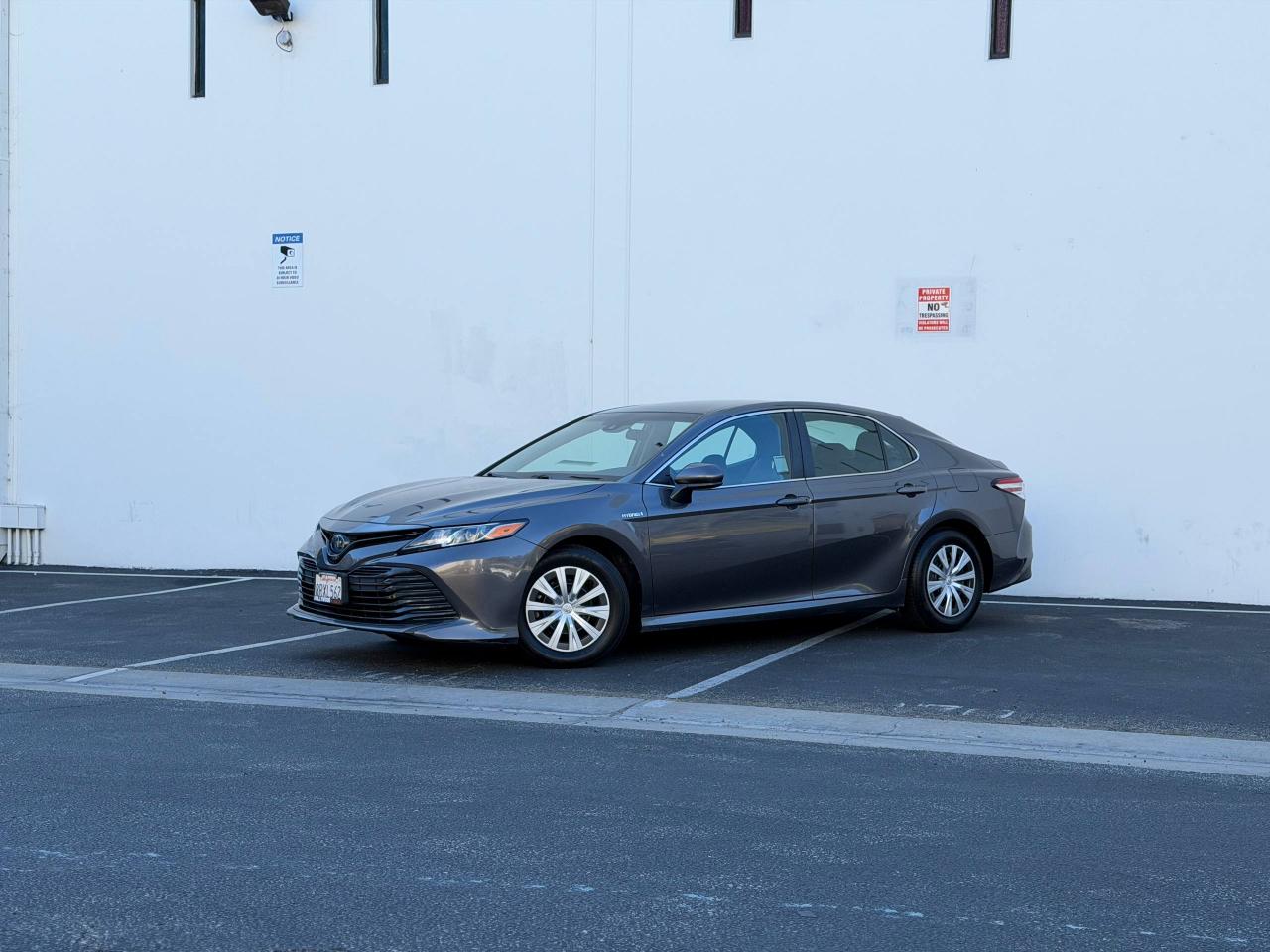 Toyota Camry Hybrid LE 2020
