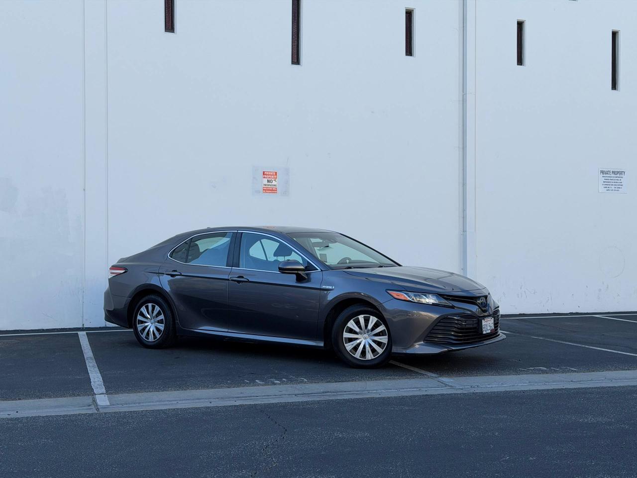 Toyota Camry Hybrid LE 2020