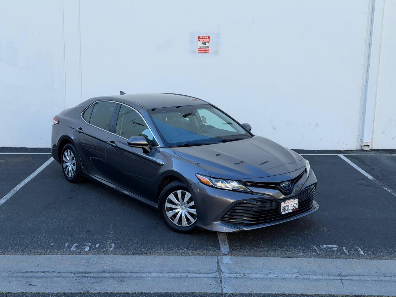 Toyota Camry Hybrid LE 2020