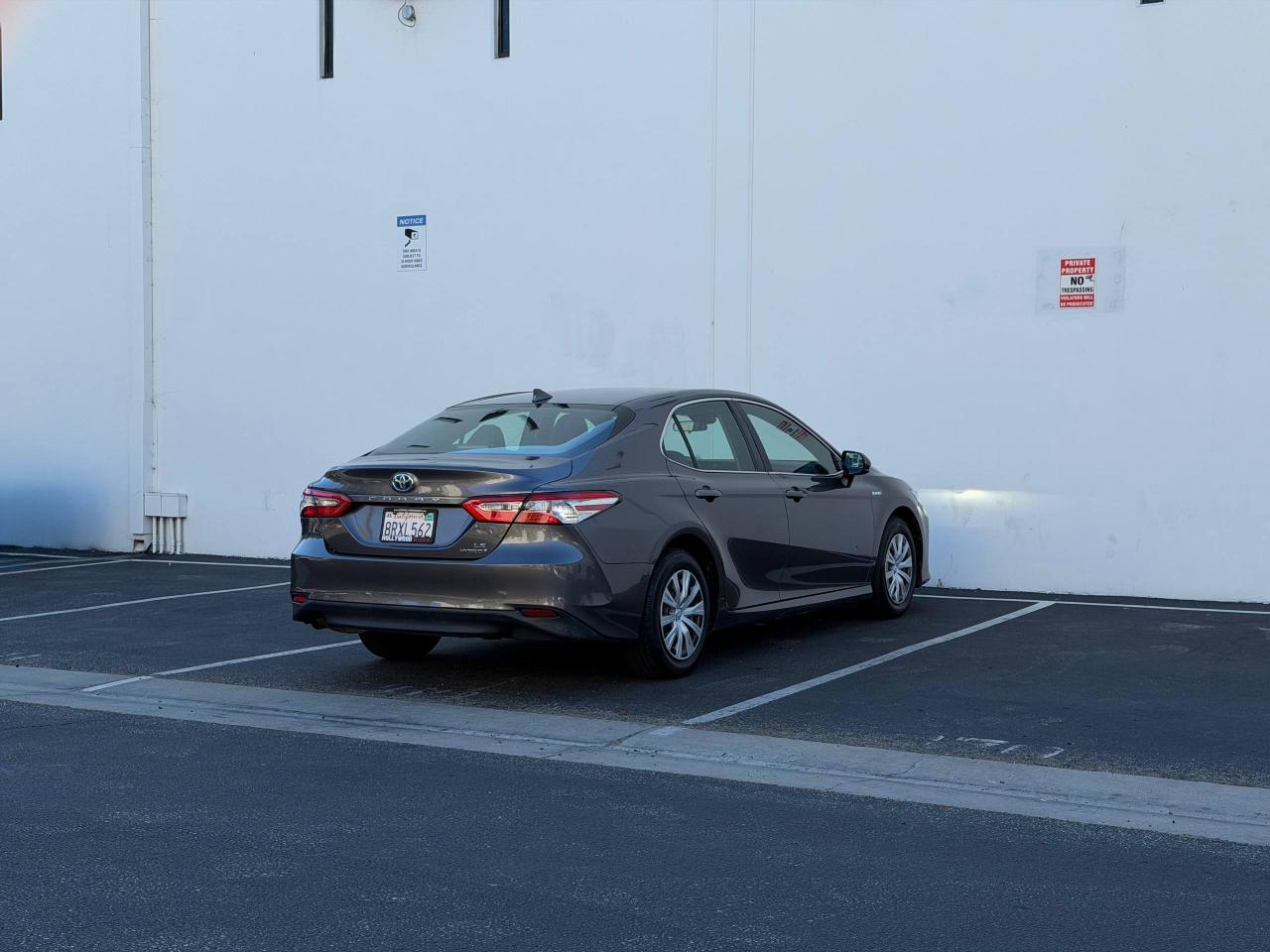 Toyota Camry Hybrid LE 2020