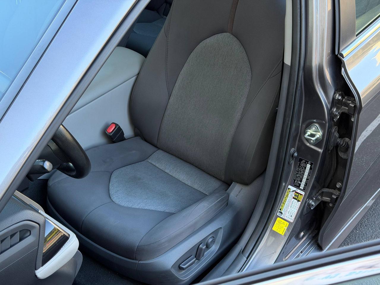 Toyota Camry Hybrid LE 2020