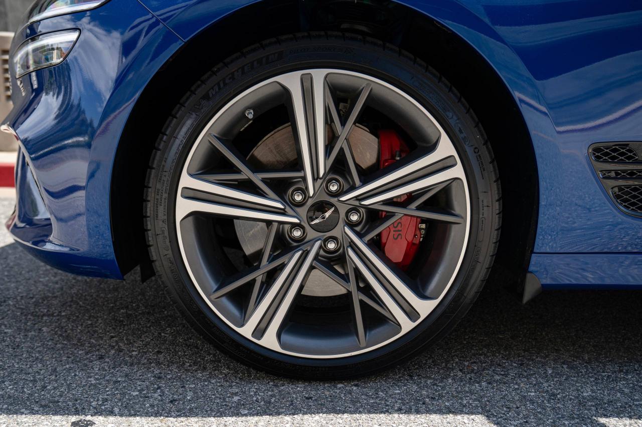 Genesis G70 3.3T 2025