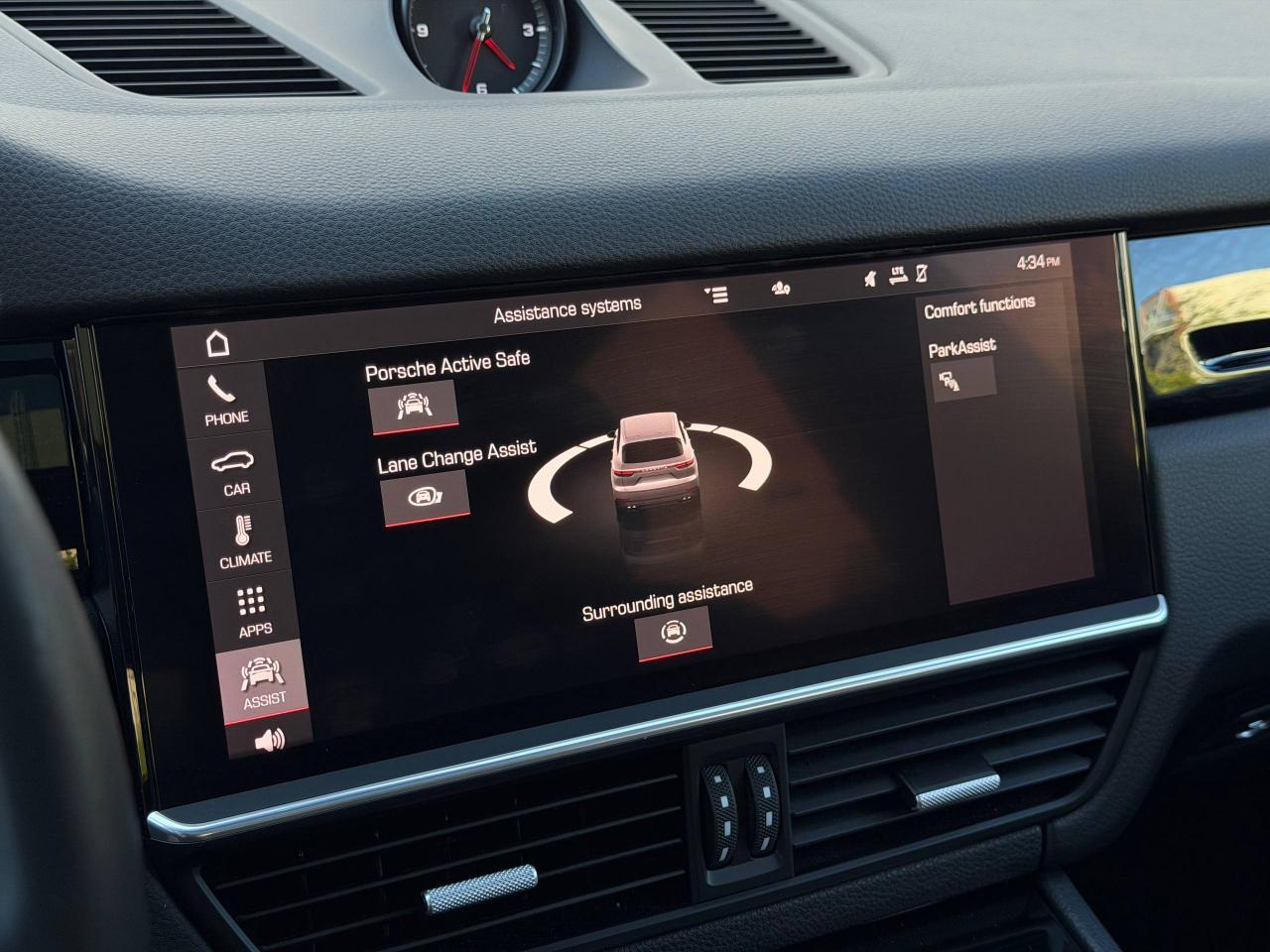 Porsche Cayenne  2021
