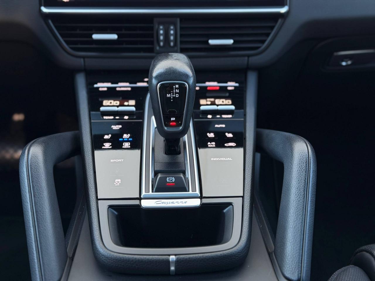 Porsche Cayenne  2021