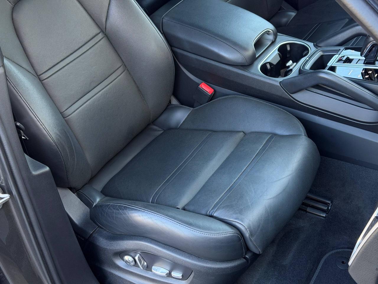 Porsche Cayenne  2021