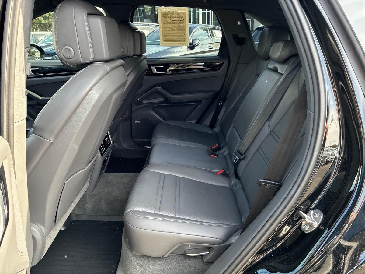 Porsche Cayenne Base 2020