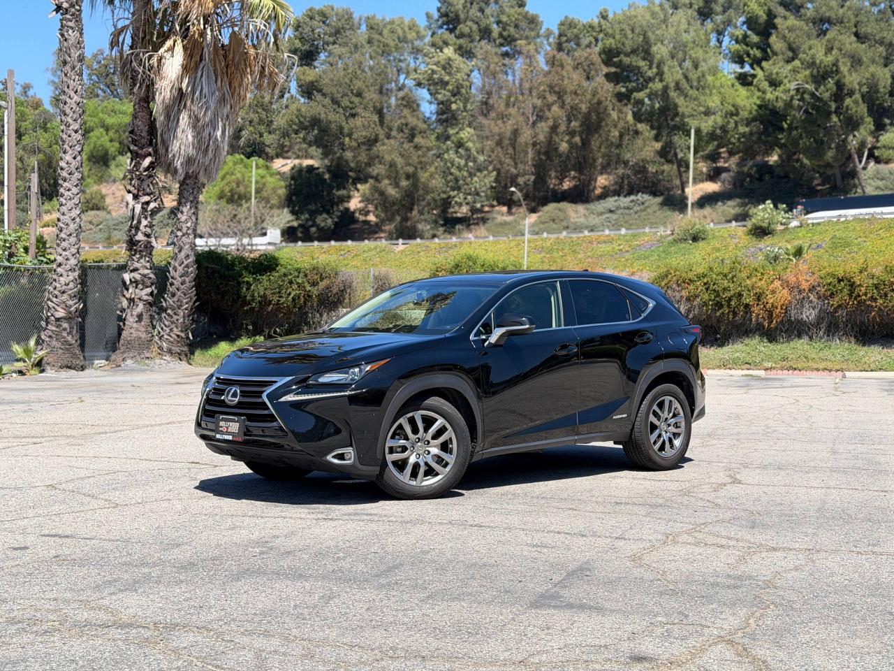 Lexus NX 300h  2015