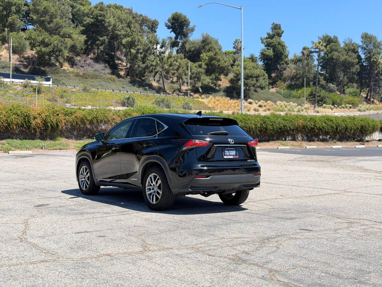 Lexus NX 300h  2015