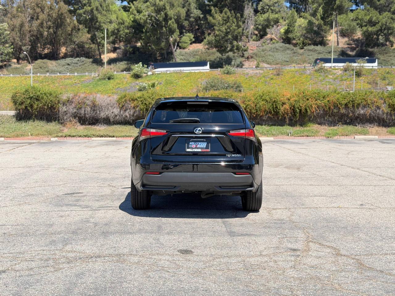 Lexus NX 300h  2015