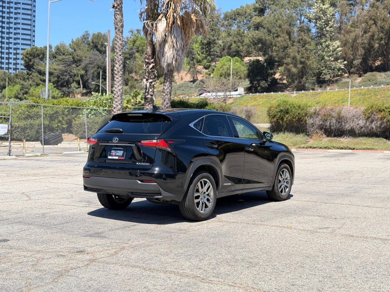 Lexus NX 300h  2015