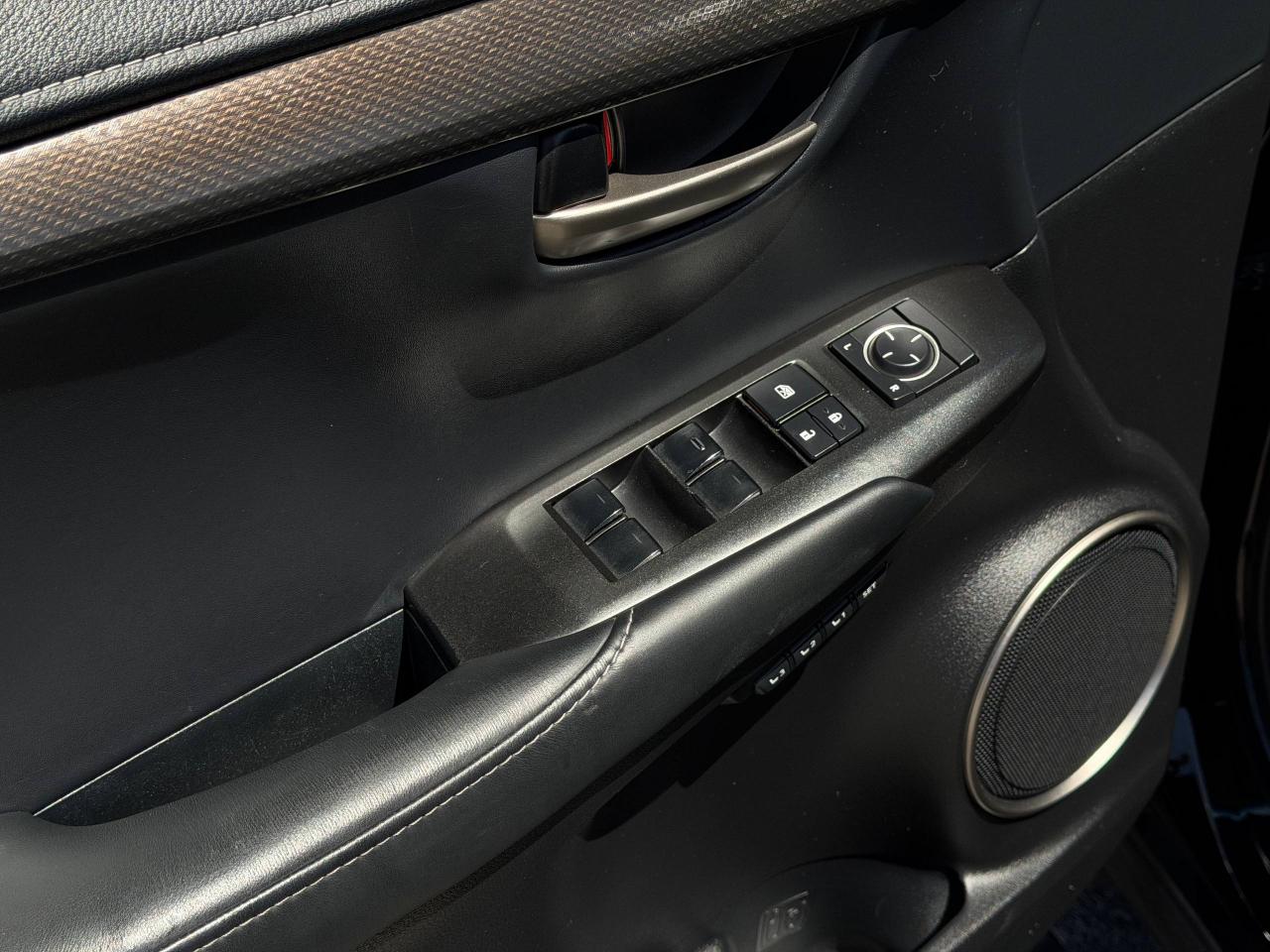 Lexus NX 300h  2015