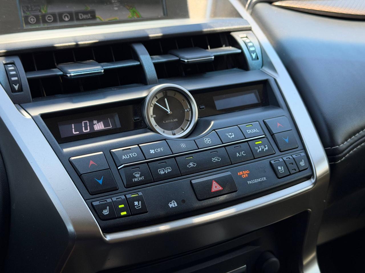 Lexus NX 300h  2015