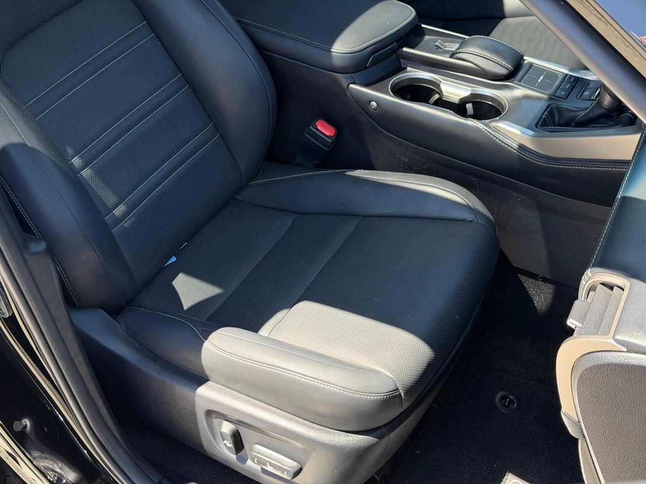 Lexus NX 300h  2015
