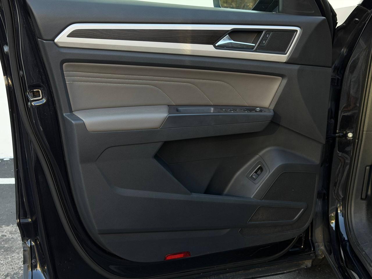 Volkswagen Atlas SE w/Technology 2021