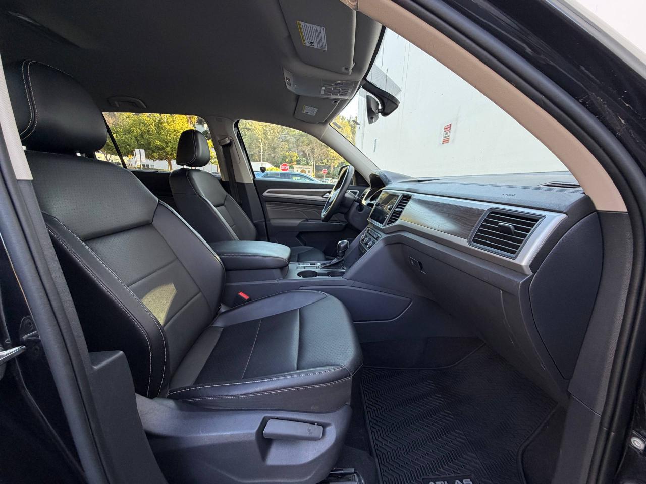 Volkswagen Atlas SE w/Technology 2021