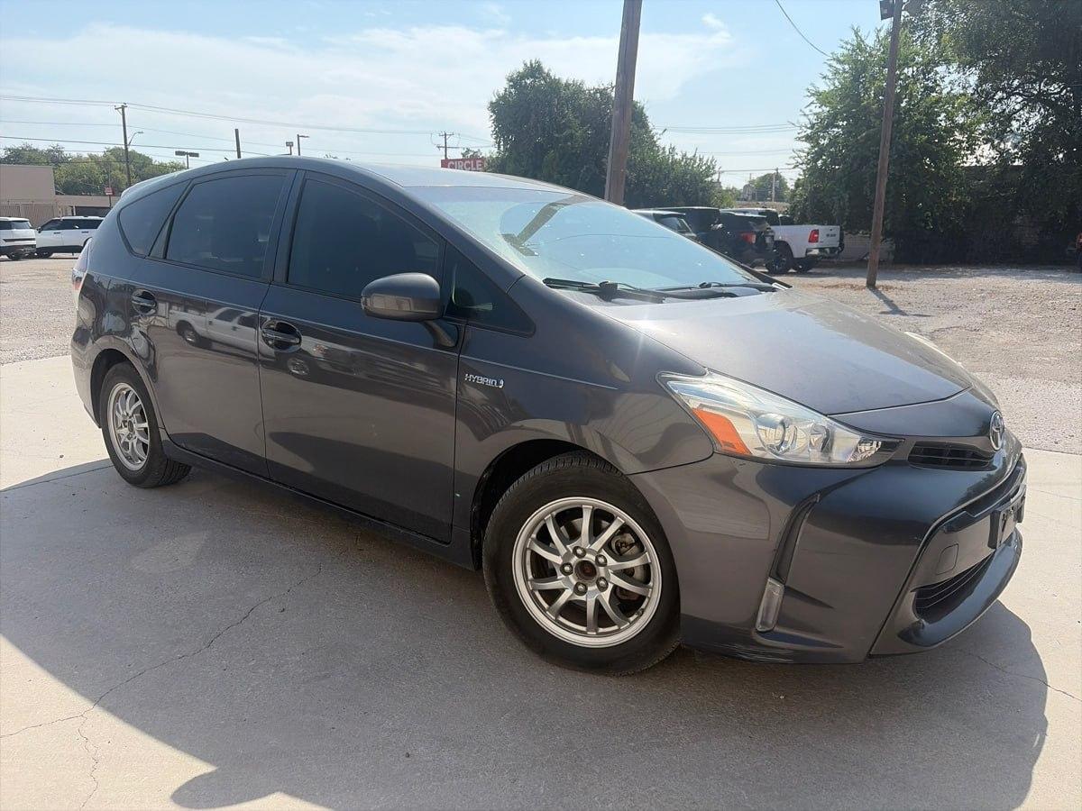 Toyota Prius V Three 2016