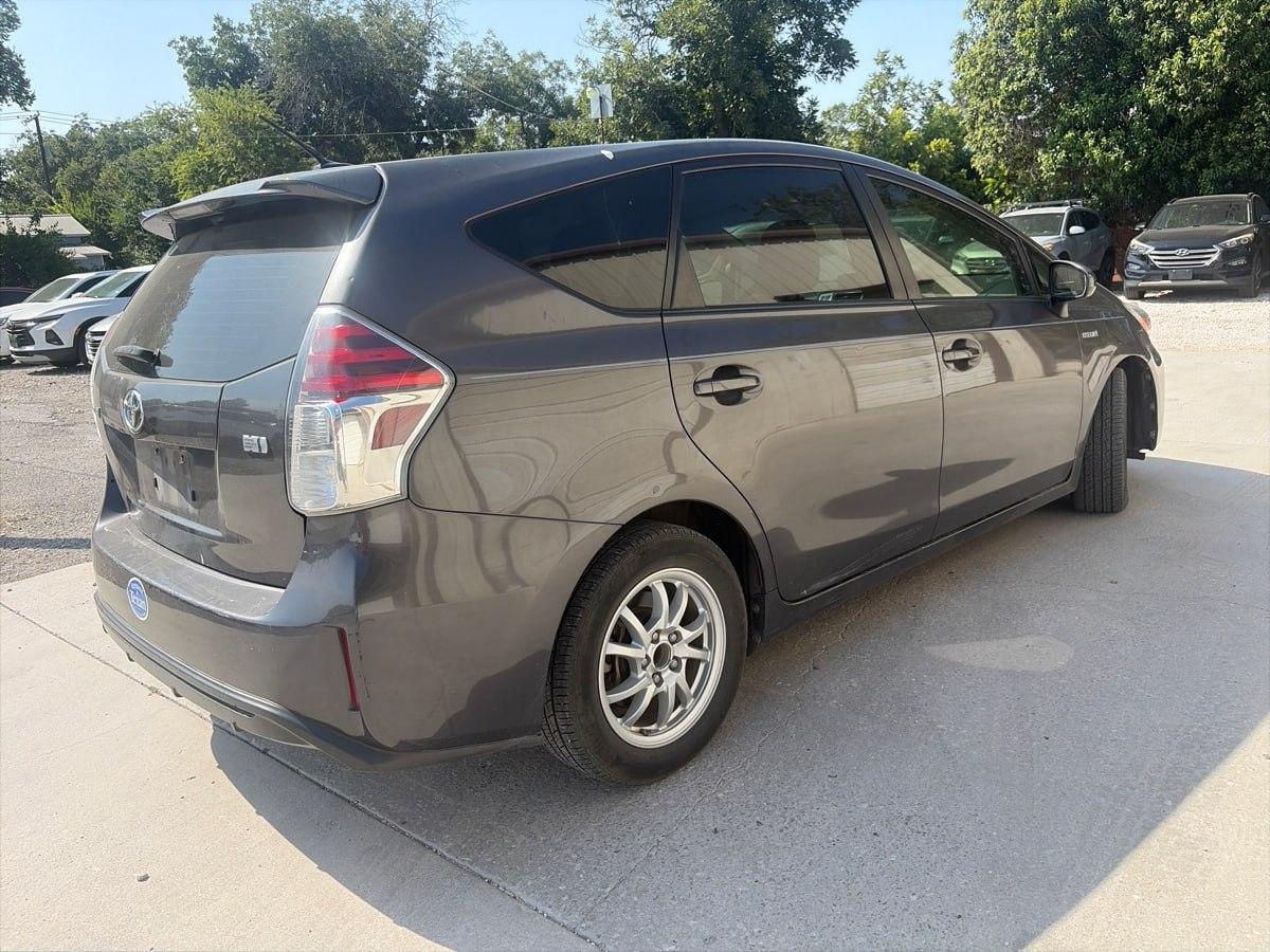 Toyota Prius V Three 2016