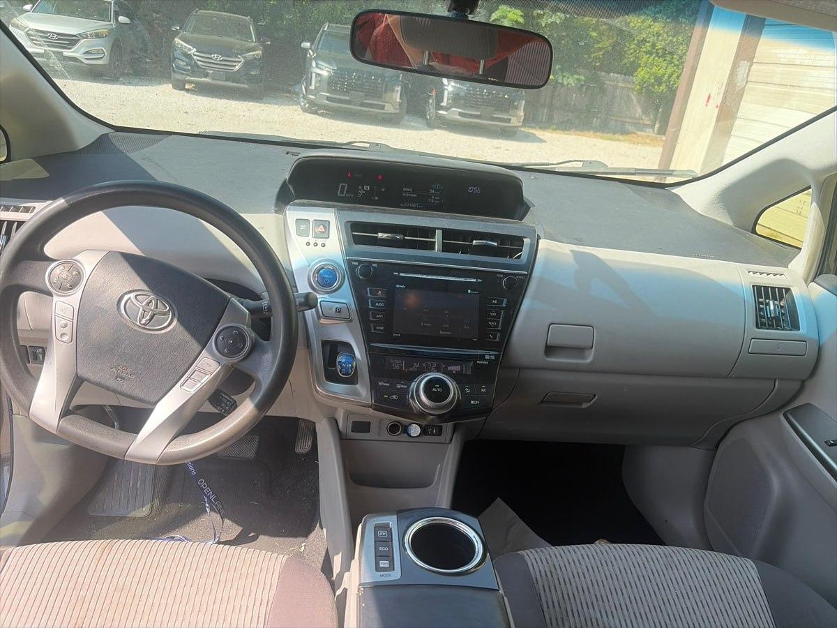 Toyota Prius V Three 2016