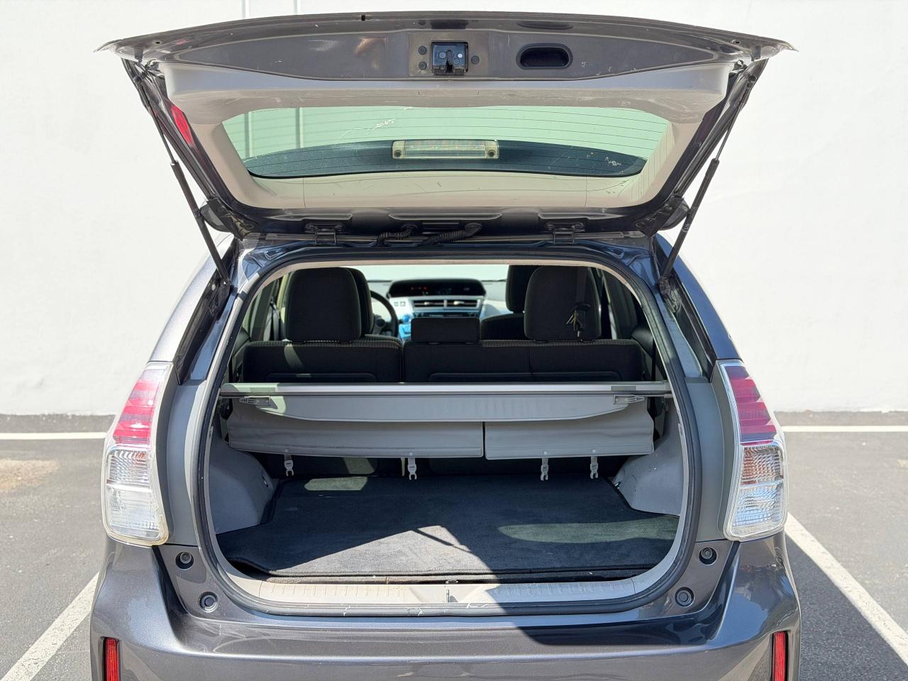 Toyota Prius V Three 2016